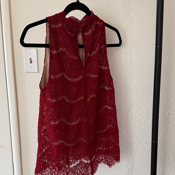 Love, Fire Burgundy Lace Sleeveless Blouse NWT Sm - Picture 3 of 6